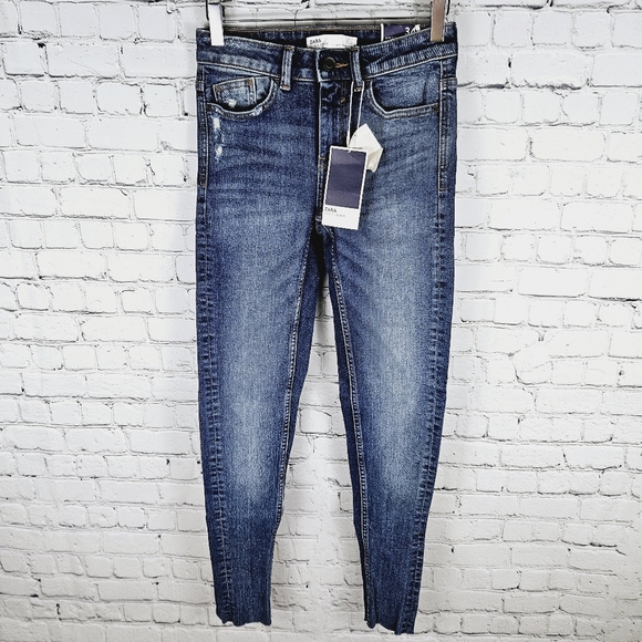 ZARA | Z1975 denim mid rise skinny frayed/raw hem jeans - Picture 4 of 11
